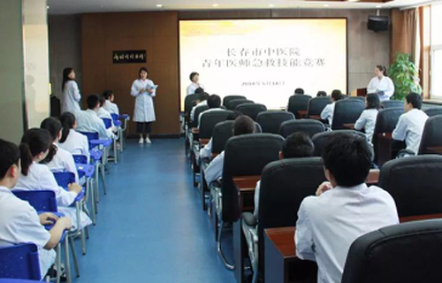 中文成人网
开展青年医师急救技能竞赛选拔赛