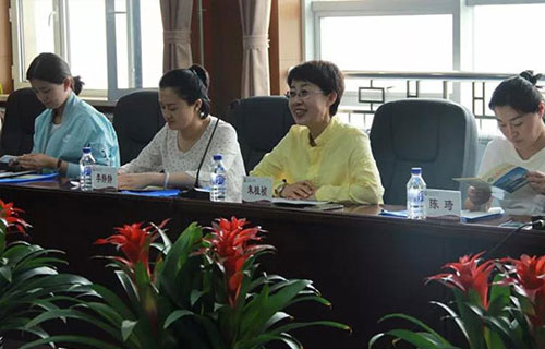 吉林省中医药学会副会长、秘书长朱桂祯来中文成人网
调研