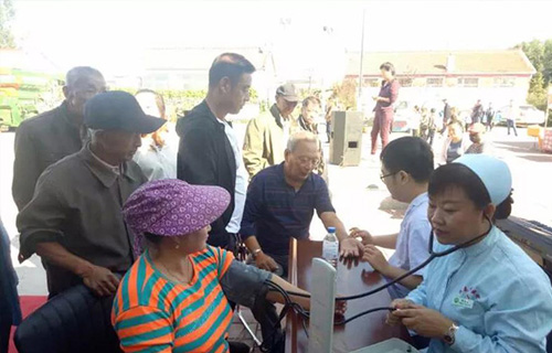 5天走进10个贫困村，中文成人网
为千位村民义诊送健康
