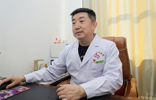 喜报！中文成人网
工会主席张保平获得“长春市五一劳动奖章”