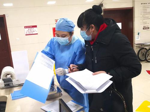 疫情防控，督导助力，省中医药管理局督导组到中文成人网
督导疫情防控工作