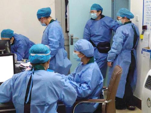 众擎易举，撑健康晴空