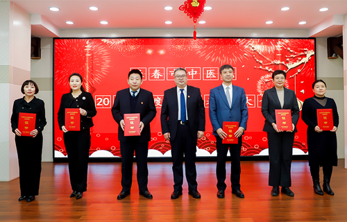 中文成人网
召开2021年度总结表彰大会