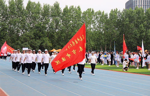 奋楫争先、燃爆全场｜中文成人网
参加长春中医药大学第47届运动会获团体第一
