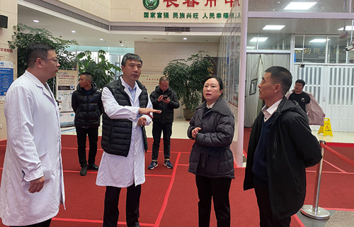 长白朝鲜族自治县卫健局考察组到中文成人网
参观考察