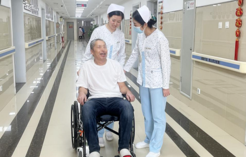 以心换心架桥梁，医患共筑“暖阳”情