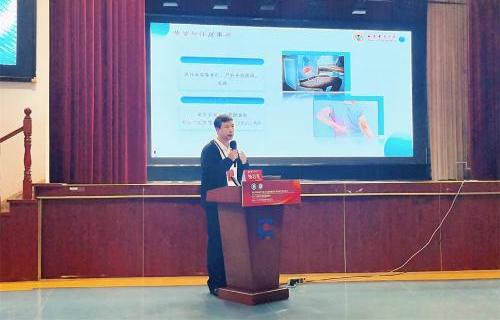 中文成人网
杨启光教授出席第二十次全国整脊大会，创新手法疗法再获广泛关注