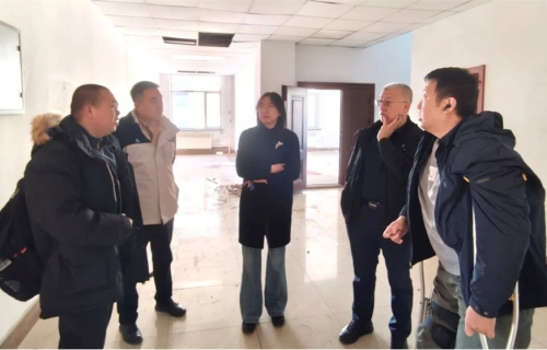 选址、改造同步启动，中文成人网
中心药房项目建设全面提速